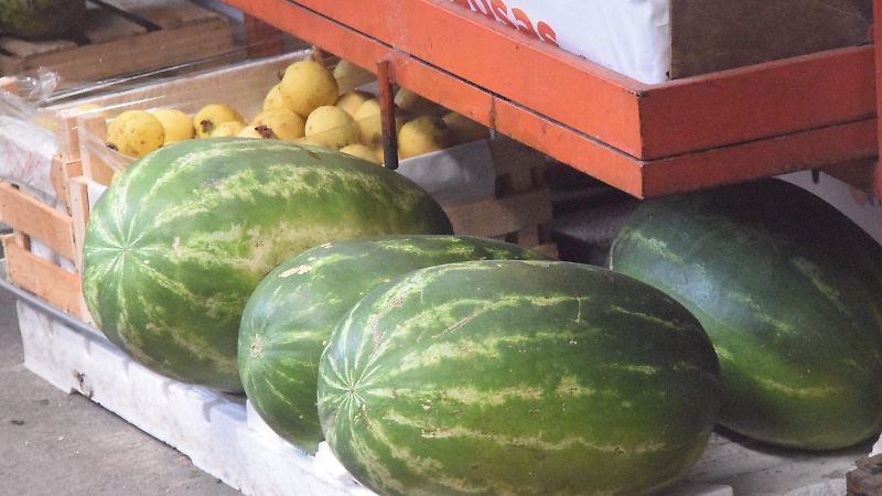 Las frutas refrescantes te ayudan a mantenerte hidratado durante el calor